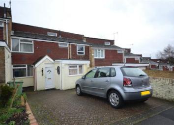 Terraced house For Sale in Aldershot