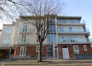 Flat To Rent in Leigh-on-Sea