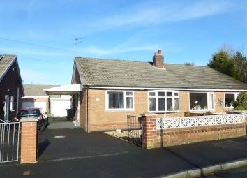 Semi-detached bungalow For Sale in Leyland