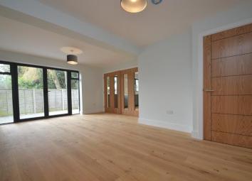 Detached house To Rent in Uxbridge