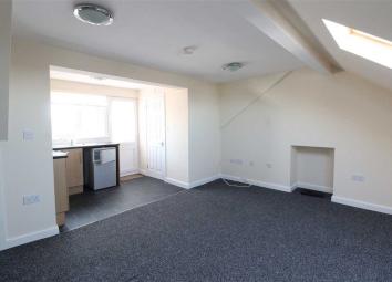 Flat To Rent in Westcliff-on-Sea