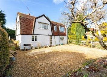 Detached house For Sale in Liphook