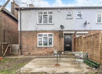 Semi-detached house For Sale in High Wycombe