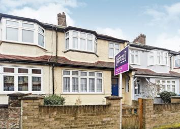 Terraced house For Sale in Thornton Heath