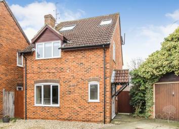 Detached house For Sale in Thatcham