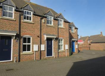 Terraced house For Sale in Aylesbury