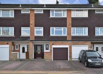 Terraced house For Sale in Chatham