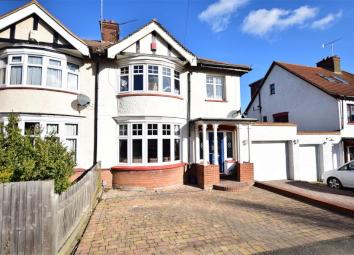 Semi-detached house For Sale in Gravesend