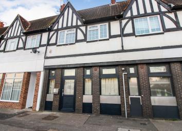 Flat For Sale in West Molesey