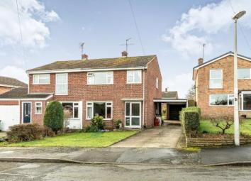 Semi-detached house For Sale in Warwick