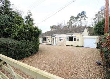 Detached bungalow For Sale in Bath