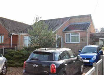 Detached bungalow For Sale in Clacton-on-Sea