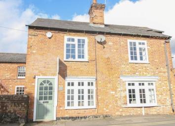 Semi-detached house For Sale in Marlow