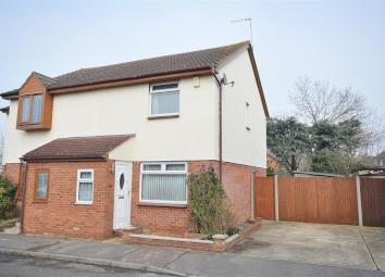 Semi-detached house For Sale in Clacton-on-Sea