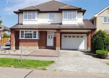 4 Bedroom Detached house to rent