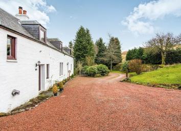Detached house For Sale in Dollar