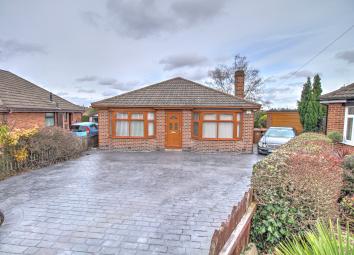 Bungalow For Sale in Derby