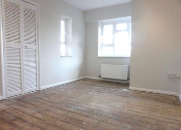 Flat To Rent in Brentwood