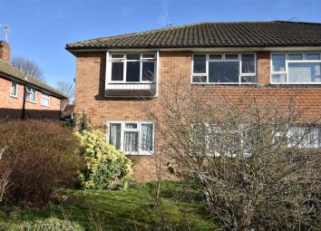 Flat For Sale in Epsom