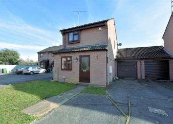 Link-detached house For Sale in Reading