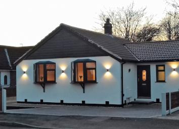 Detached bungalow For Sale in Glossop
