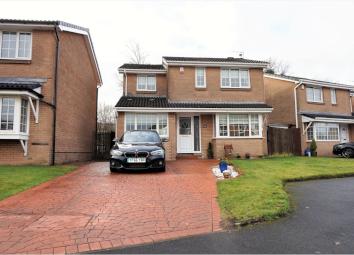 Detached house For Sale in Erskine