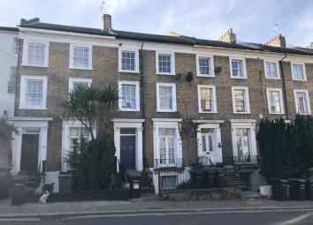 Flat For Sale in Gravesend