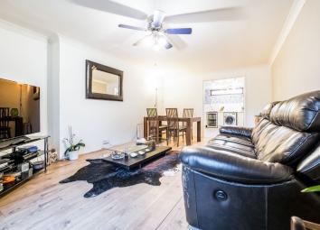 Terraced house For Sale in Romford