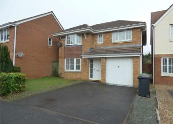 Detached house To Rent in Slough