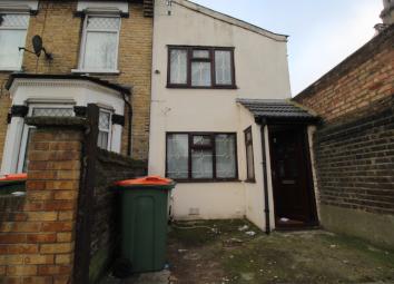 Terraced house For Sale in London