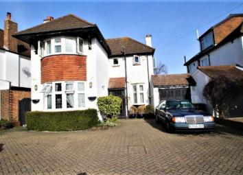Detached house For Sale in Orpington