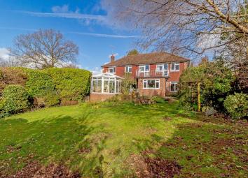 Detached house For Sale in Esher
