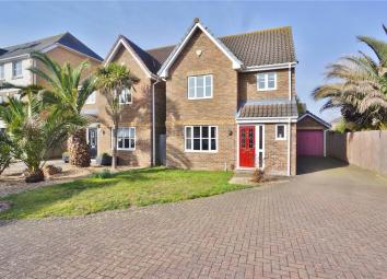 Detached house For Sale in Chatham