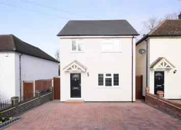 Detached house For Sale in Chigwell