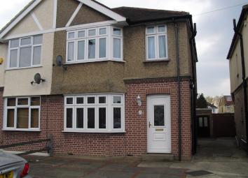 Semi-detached house To Rent in Feltham