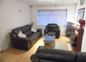 Semi-detached house To Rent in Hayes