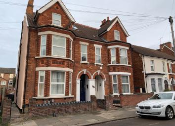 Flat To Rent in Bedford