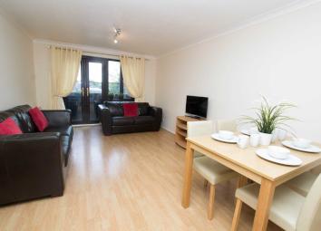 Flat To Rent in Crawley
