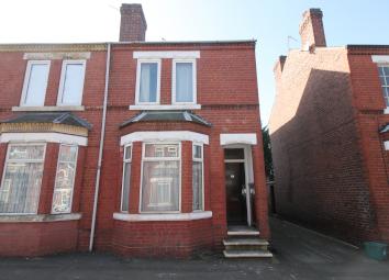 End terrace house To Rent in Doncaster