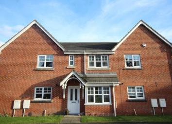 Town house For Sale in Rochdale