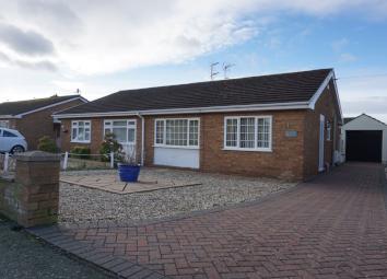 Semi-detached bungalow For Sale in Wrexham