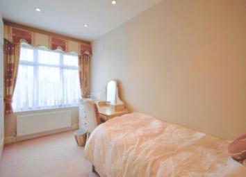 Studio To Rent in Harrow