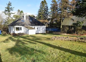 Detached house For Sale in Biggar