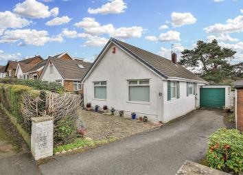 Detached bungalow For Sale in Cardiff