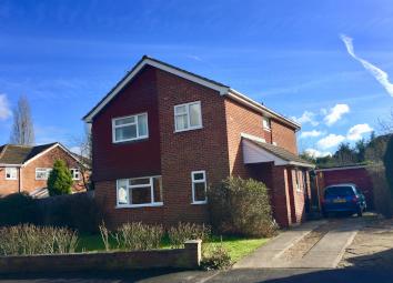 Detached house For Sale in Harpenden