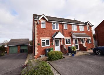End terrace house For Sale in Stonehouse