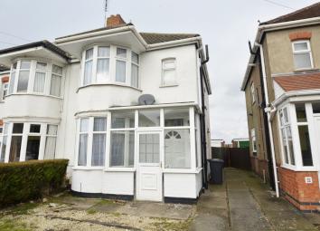 Semi-detached house To Rent in Hinckley