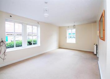 Flat For Sale in Dartford