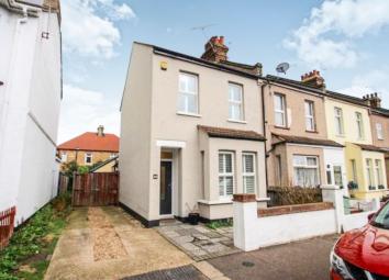 End terrace house For Sale in Southend-on-Sea