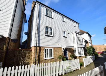 Detached house For Sale in West Malling